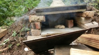 Ofenbau_erstes-Brot-backen